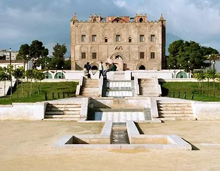 Tribunale Basement בית הארחה